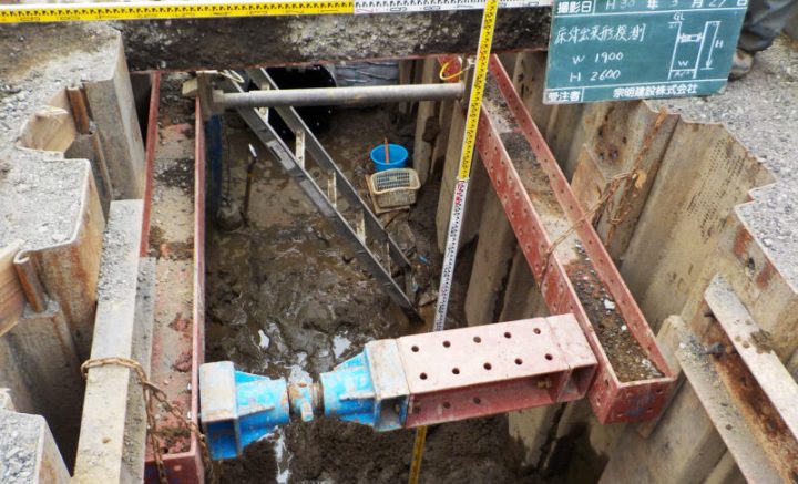 江東区清澄一丁目地先から同区佐賀二丁目地先間 配水本管（500㎜）布設替工事